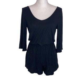 SUNNOW ROMPER black size small Womens top 3/4 SLEEVE V Neck